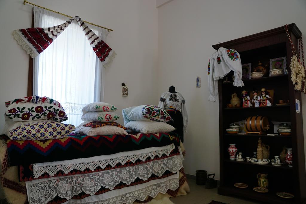 Pensiunea Casa Bunicului Mociu Buitenkant foto